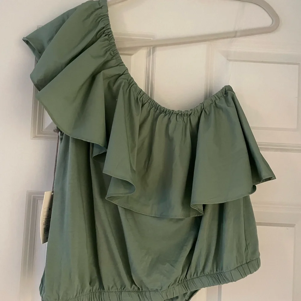 Green Off-Shoulder Ruffle Top - Picture 3 of 3